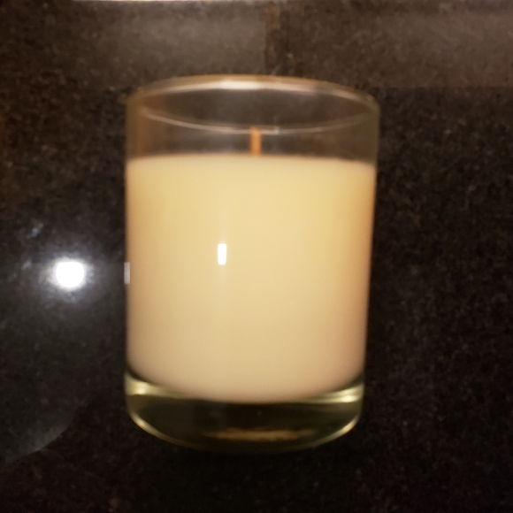 Stella Mare Lilac Soy Candle New in Box - Picture 7 of 12